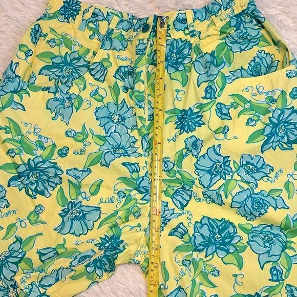 ‎Lilly Pulitzer Bermuda Shorts - Picture 6 of 7